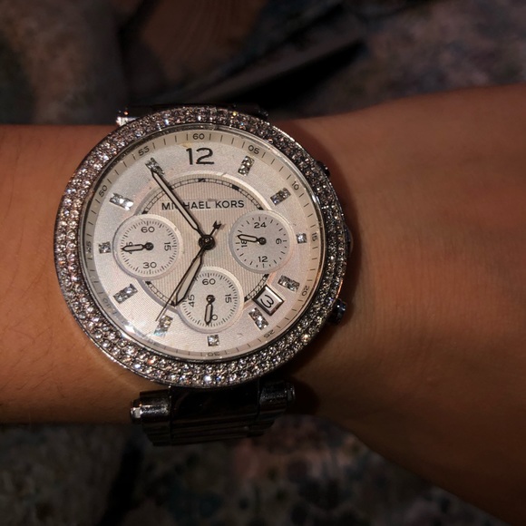 Micheal Kors Parker Watch in Silver - Picture 2 of 8